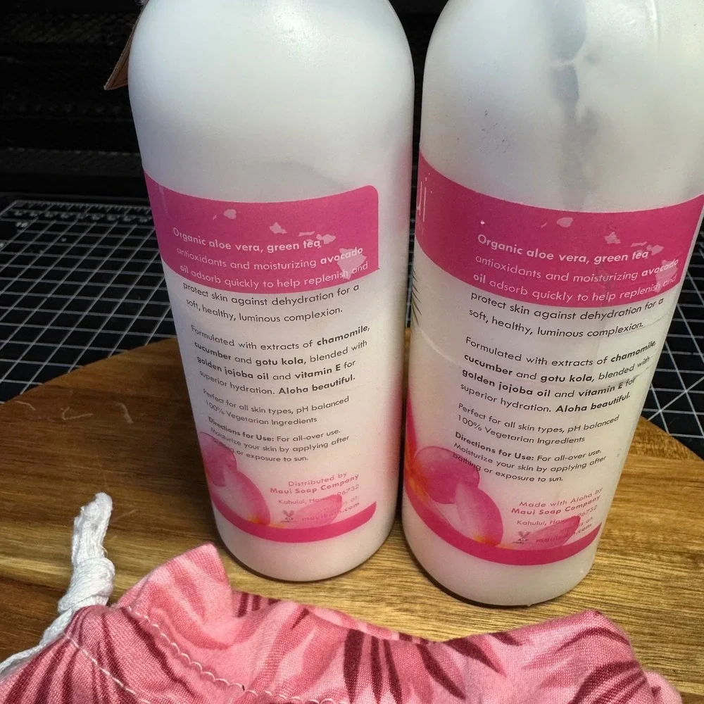 Maui Soap Company Plumeria Hawaiian Body Lotion 8oz Set of 2 60% Full Pink Pouch